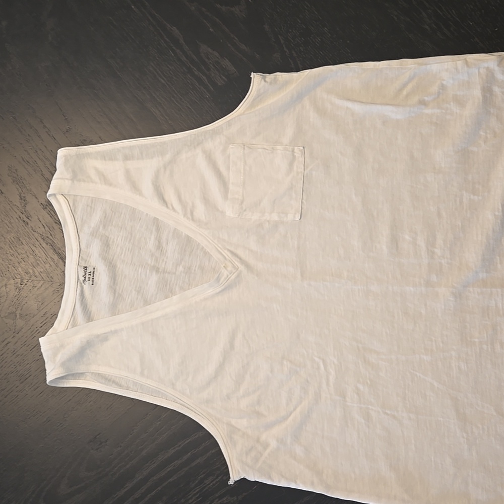 C neck tank